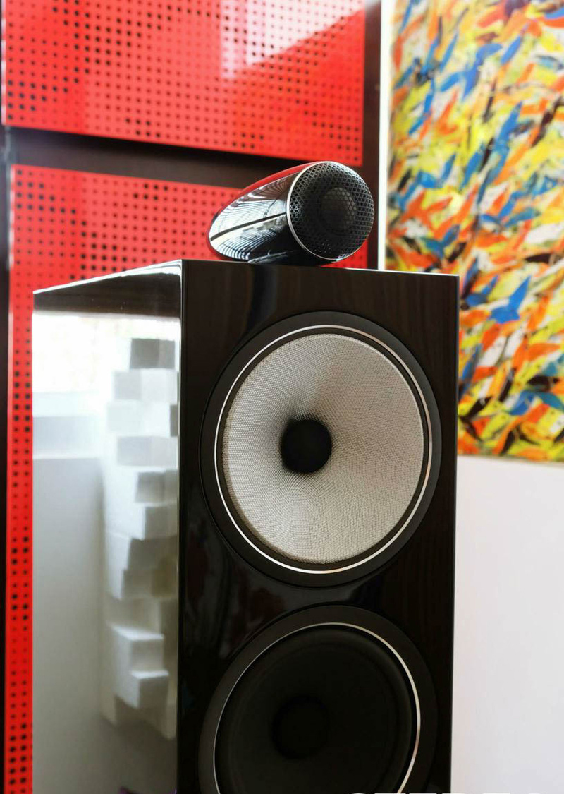 702 S2: Đôi loa tầm trung lớn nhất của Bowers & Wilkins