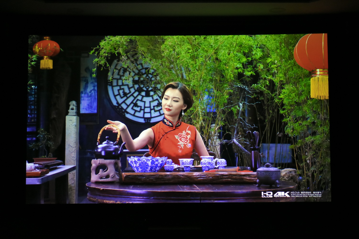 Review máy chiếu 4K BenQ W2700