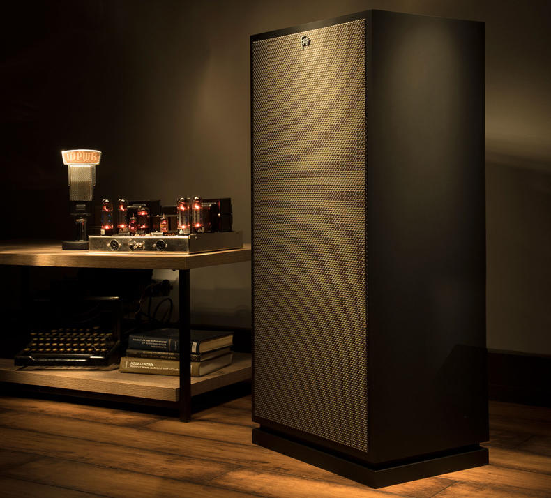 Klipsch giới thiệu lại loa Forte III như một sản phẩm thuộc dòng Heritage