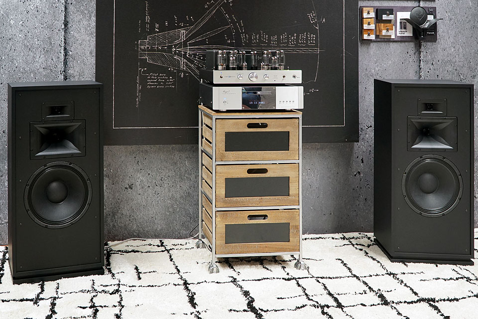 Klipsch giới thiệu lại loa Forte III như một sản phẩm thuộc dòng Heritage