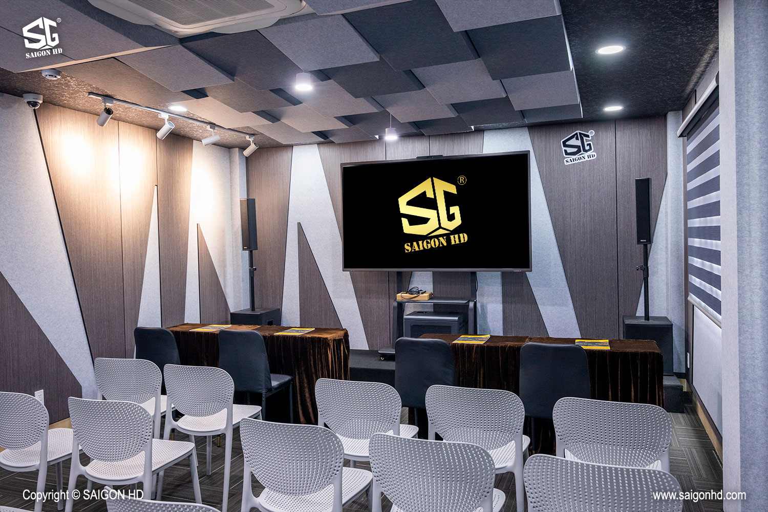 Đột nhập showroom Vạn Kiếp mới sắp ra mắt của SAIGON HD