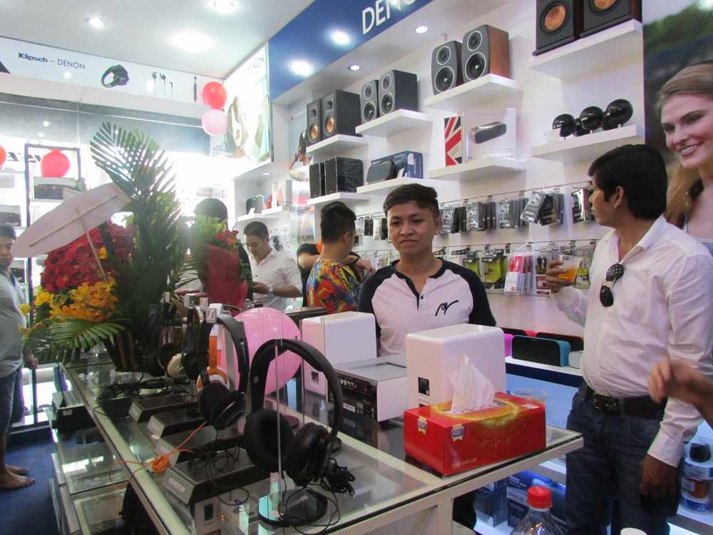 showroom saigon hd